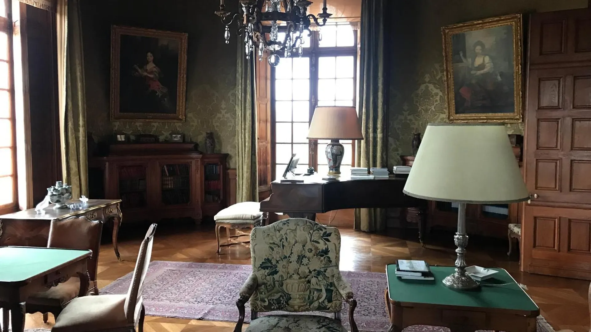 Bed & Breakfast Chateau De Joyeux - Chambres D'Hotes France