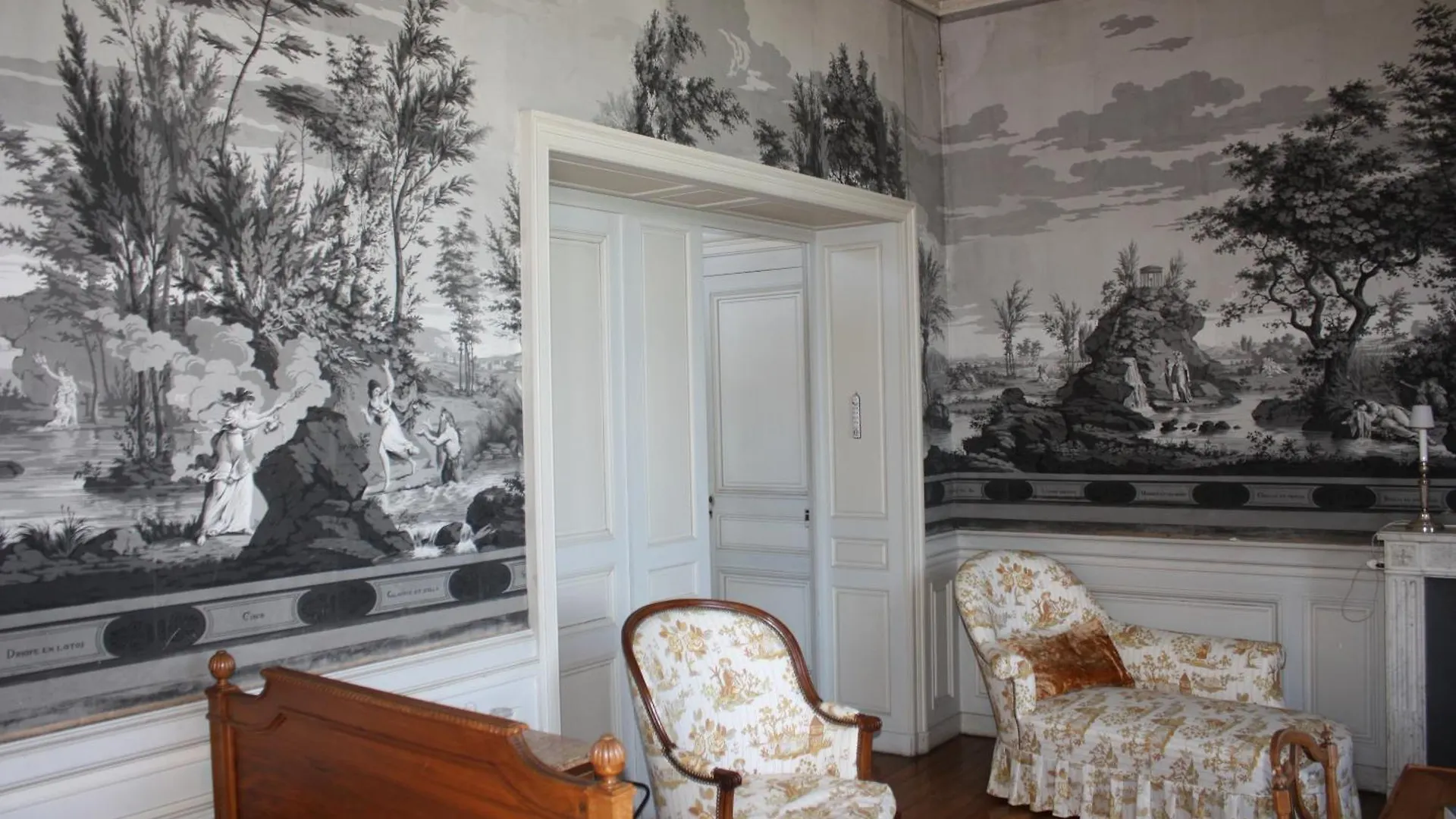 Bed & Breakfast Chateau De Joyeux - Chambres D'Hotes France