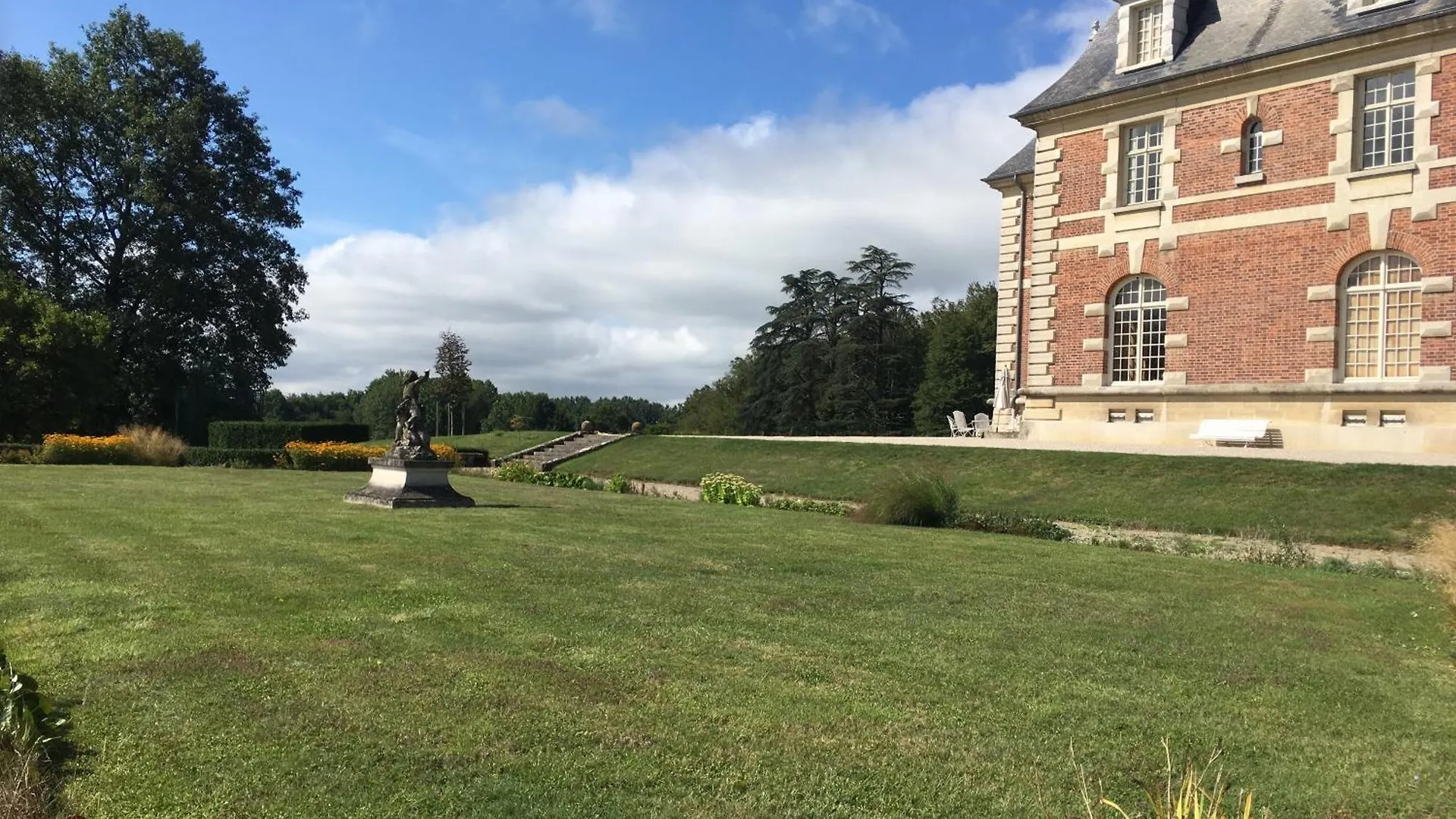 Bed & Breakfast Chateau De Joyeux - Chambres D'Hotes